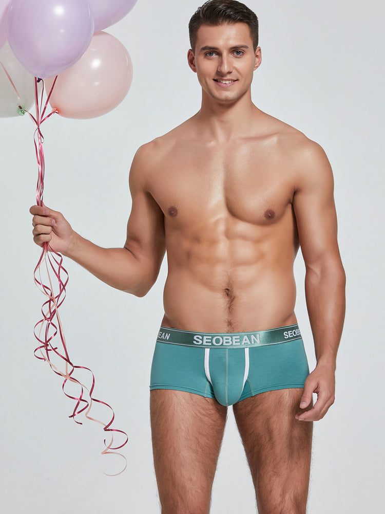 Contrast Letter Graphic U Line Trunks