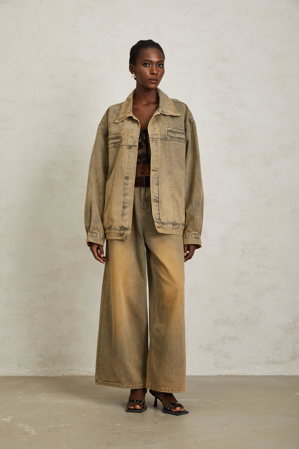 Loanne Light Blue Faded Denim Jeans