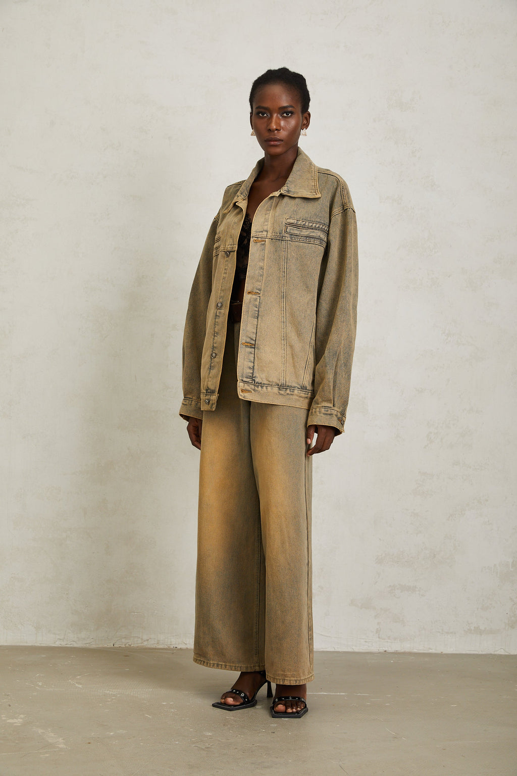 Loanne Light Blue Faded Denim Jeans