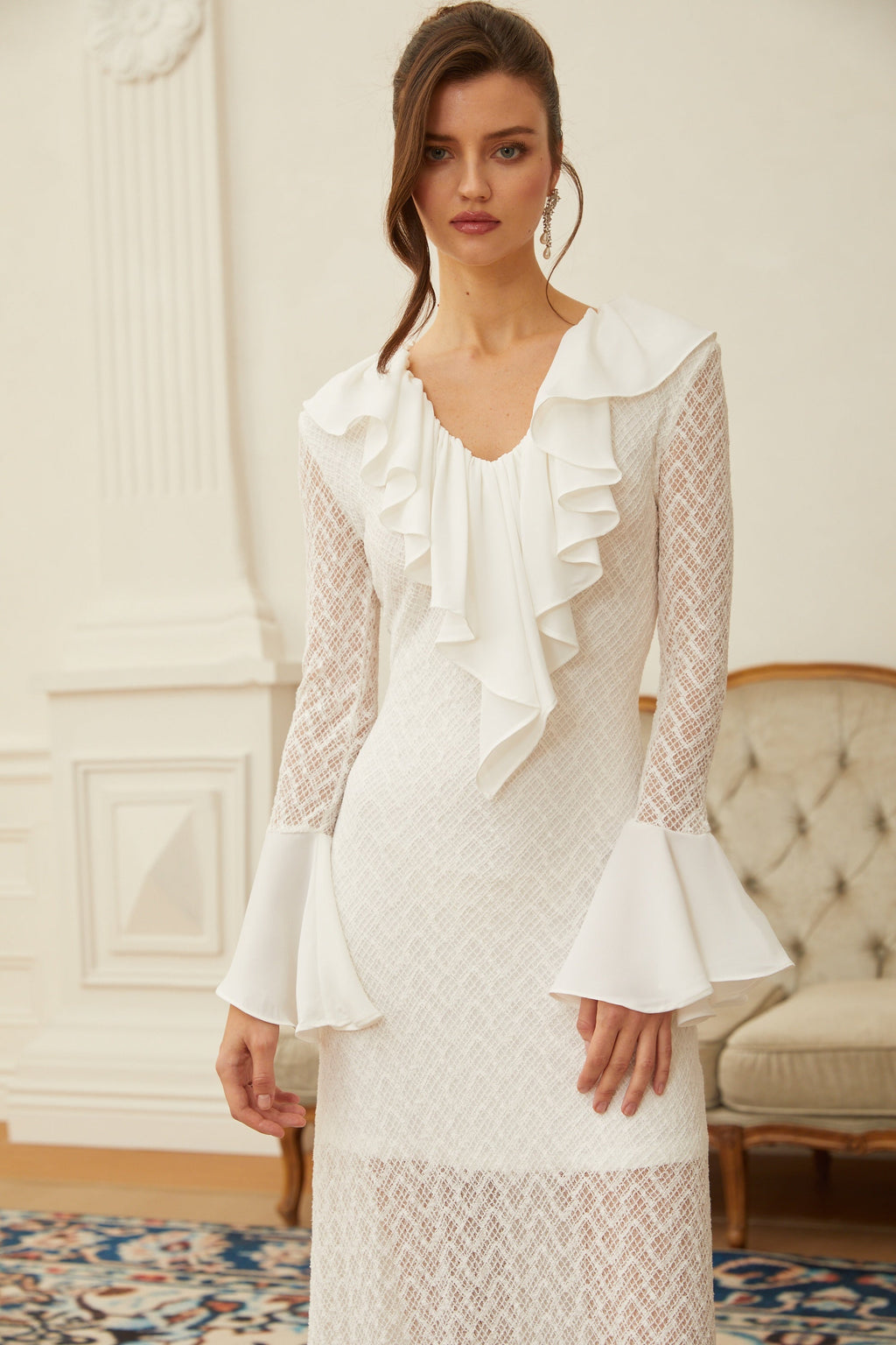 Mădălina White Wavy Pattern Lace Maxi Dress
