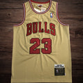 Men’s Chicago Bulls 1995/96 Michael Jordan Gold Jersey