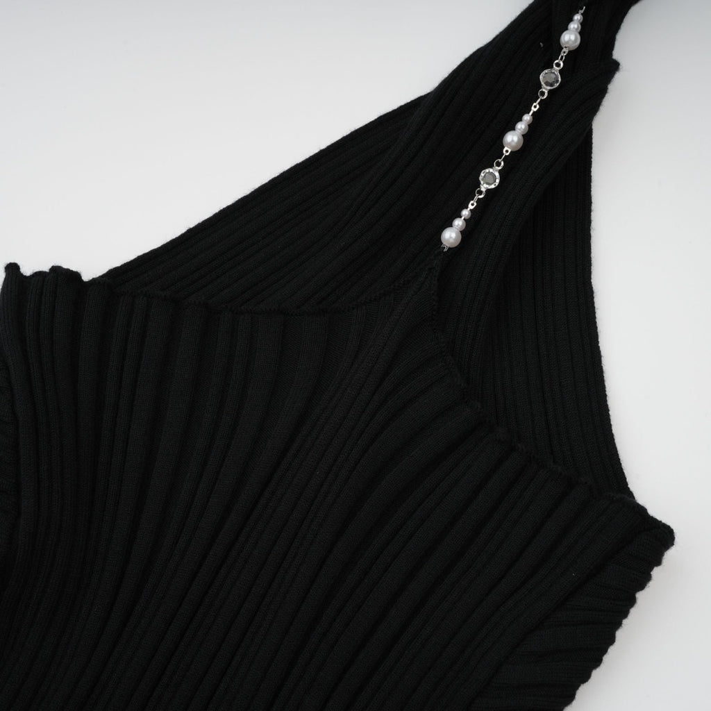 Gabrielle Black Halterneck Ribbed Knit Top