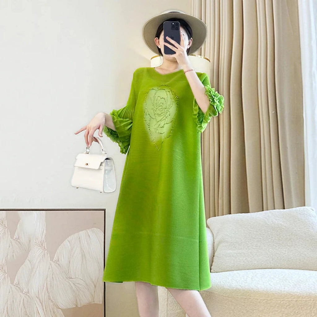 Casual Luxury Plissé Floral Dress