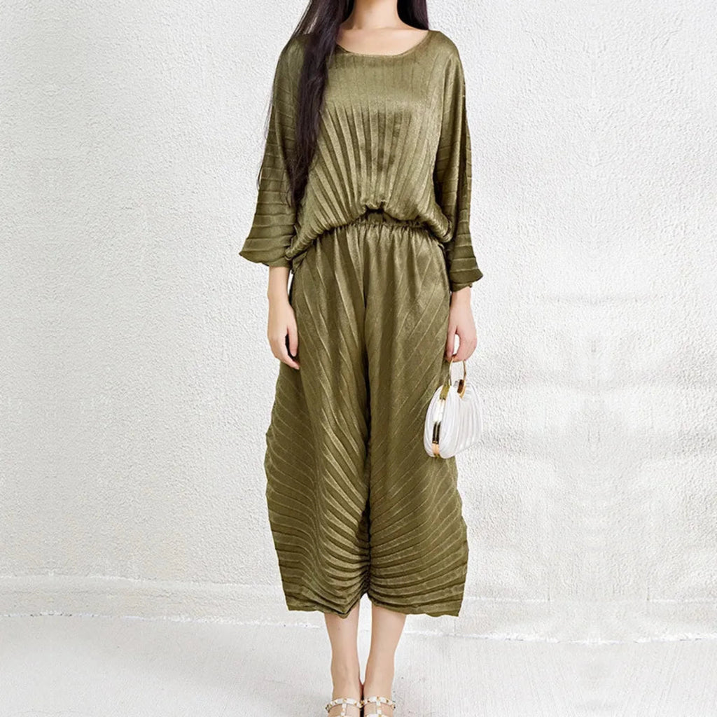 Women's Wide Leg Pleated Two-Piece Set