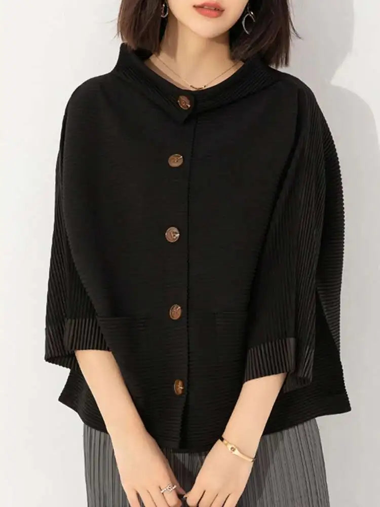 Textured Pleated Buttoned Jacket