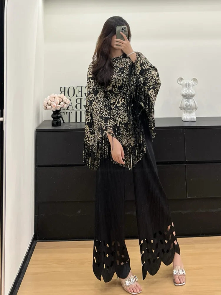 Elegant Cutout Pleated Plisse Set