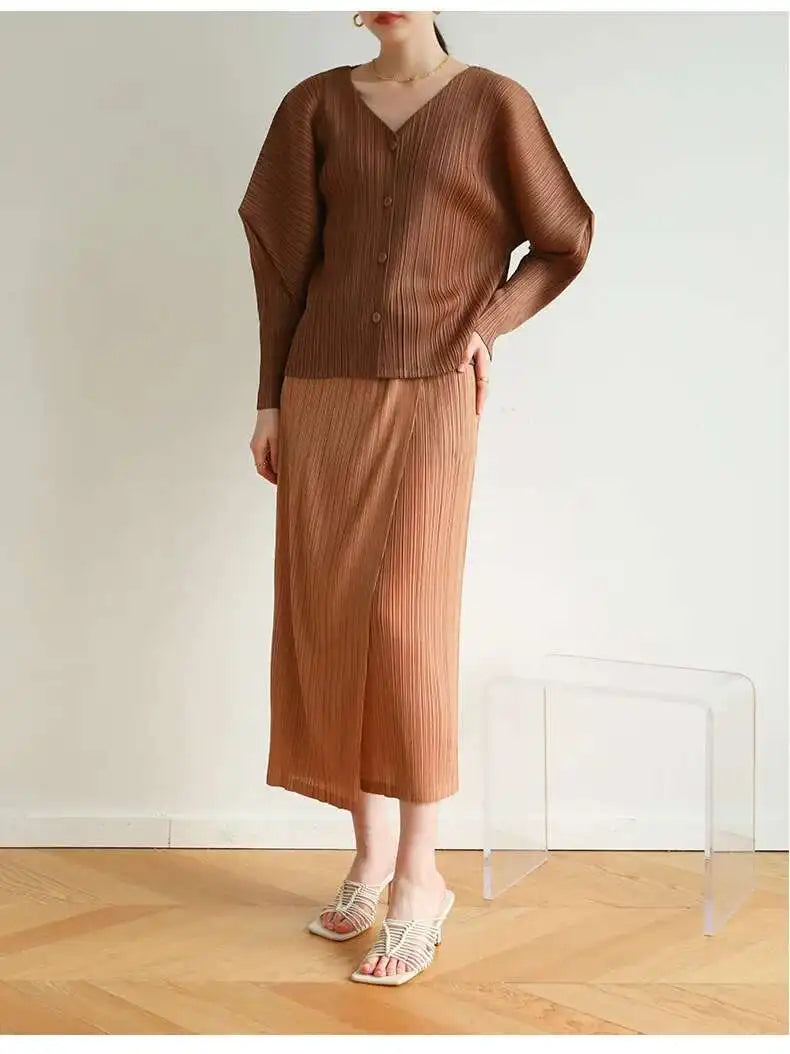 Casual Elegance Plissé Cardigan