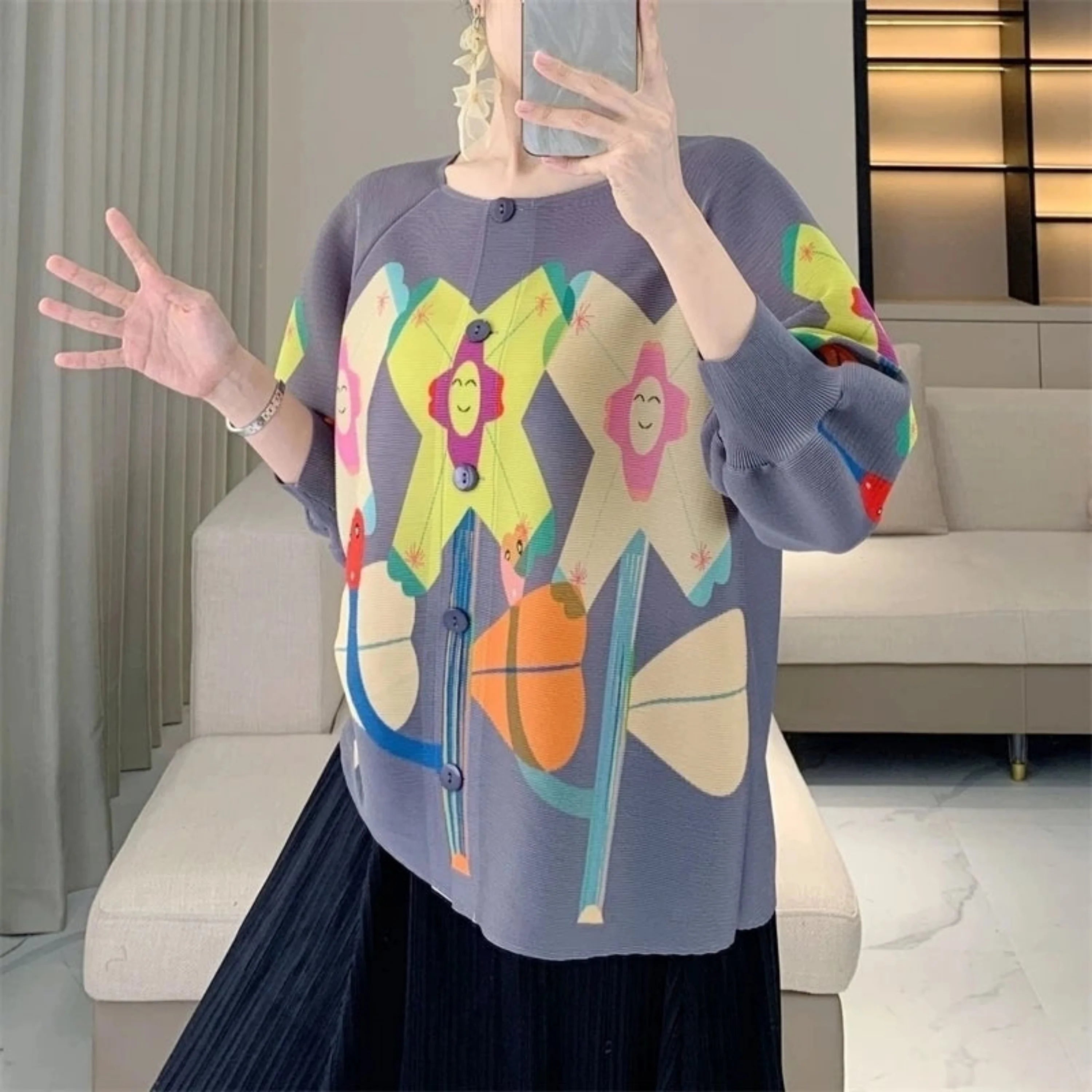 Elegant Plissé 3/4 Sleeve Cardigan
