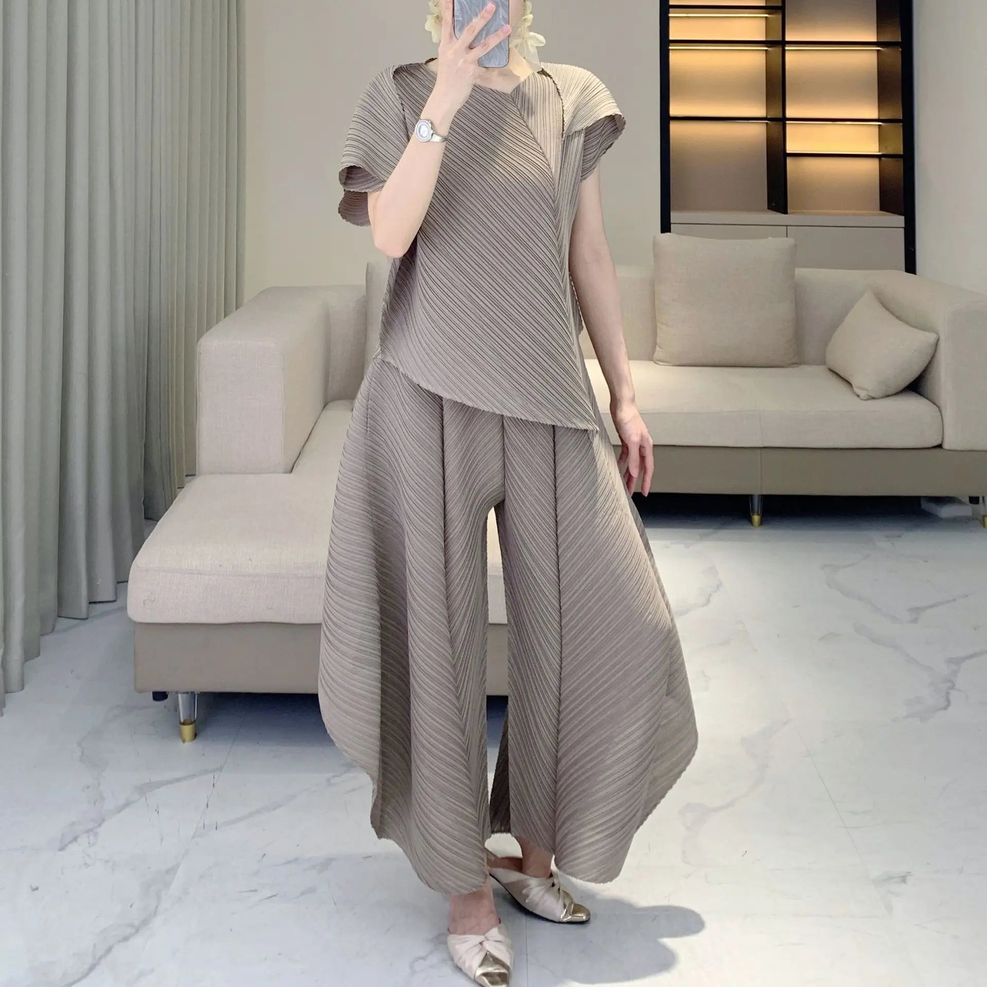 Luxe Plissé  Casual Pant Suit