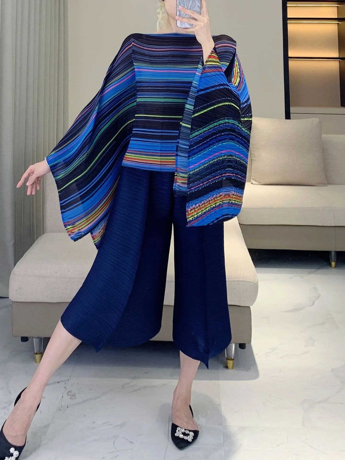 Luxury Plissé Pleat Tunic Shawl