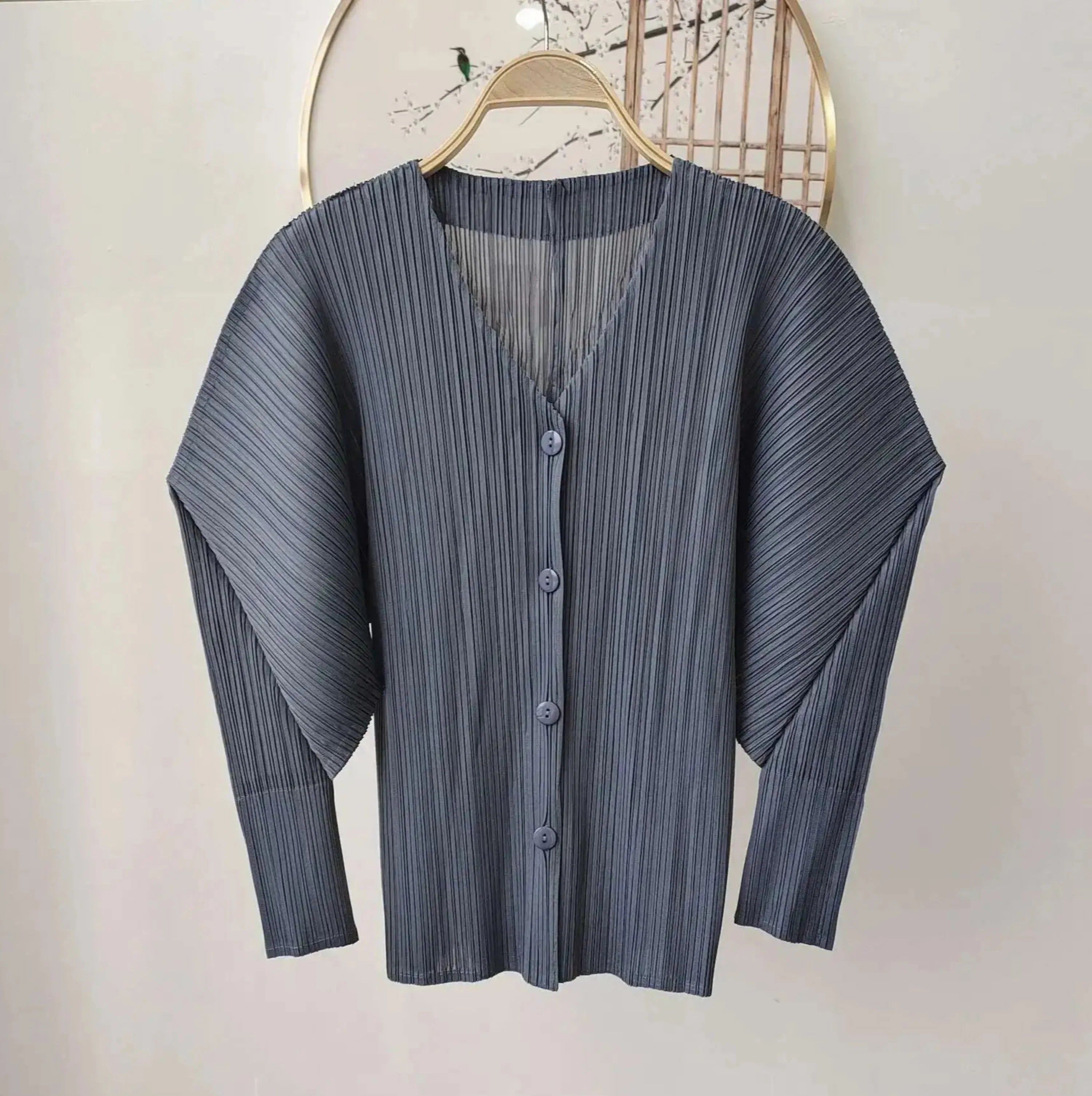 Casual Elegance Plissé Cardigan