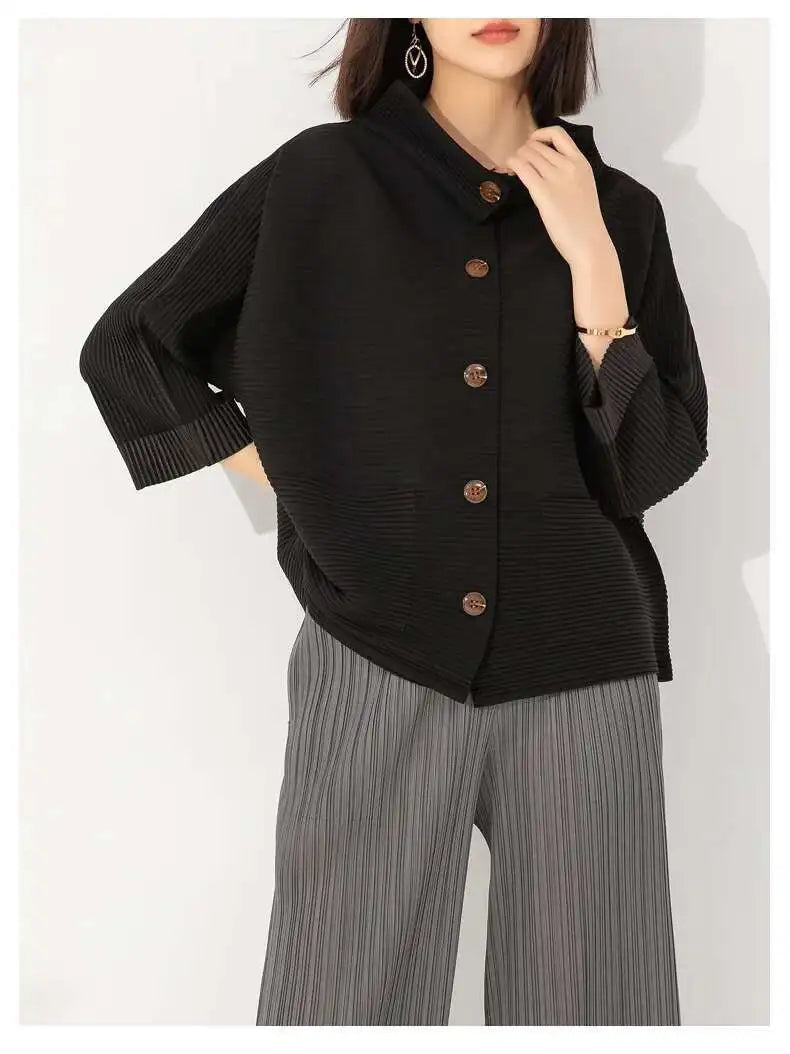 Textured Pleated Buttoned Jacket