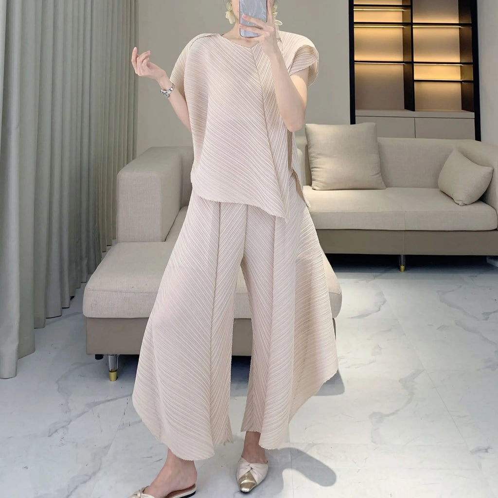 Luxe Plissé  Casual Pant Suit