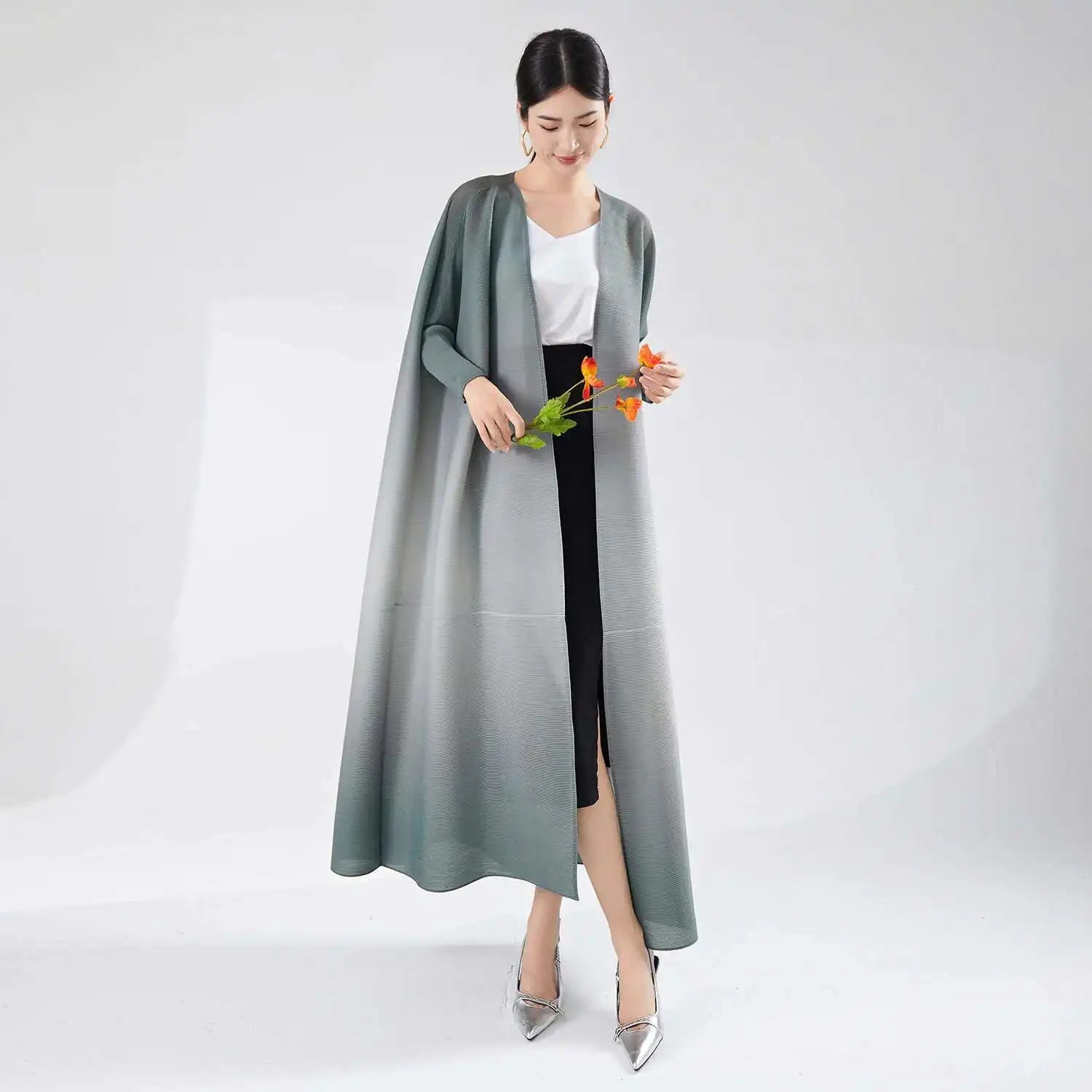 Women's Flowing Pleated Duster