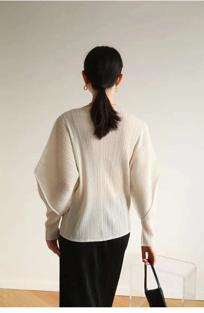 Casual Elegance Plissé Cardigan
