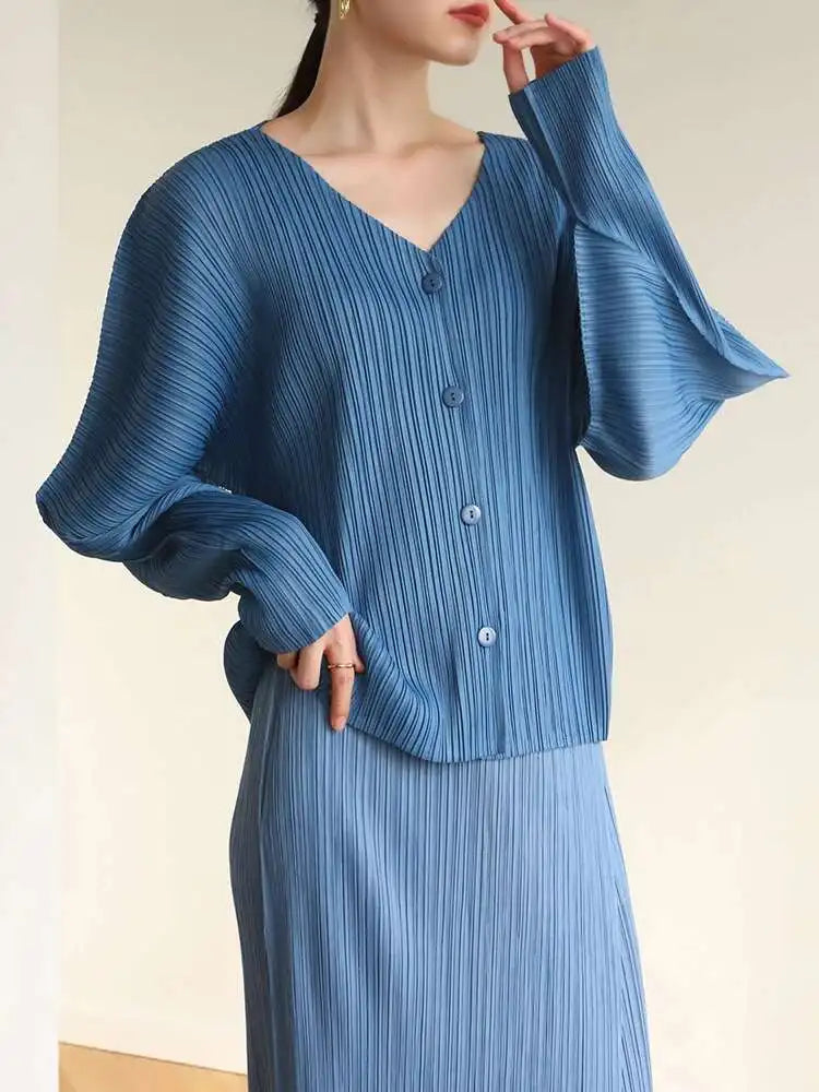 Casual Elegance Plissé Cardigan