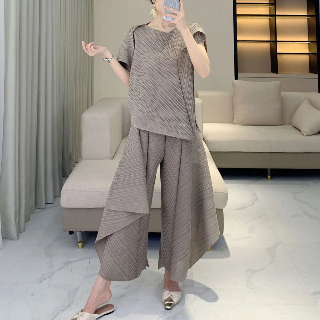 Luxe Plissé  Casual Pant Suit