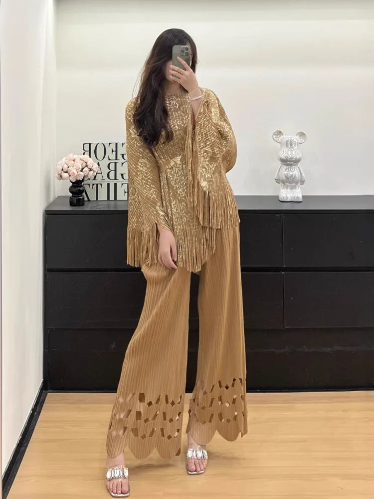 Elegant Cutout Pleated Plisse Set