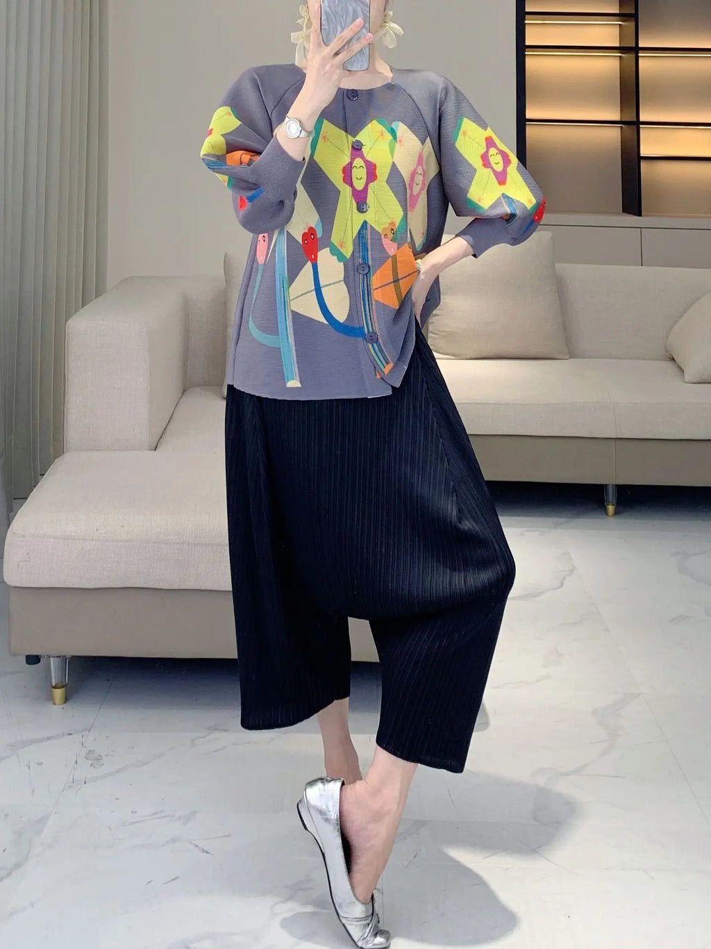 Elegant Plissé 3/4 Sleeve Cardigan