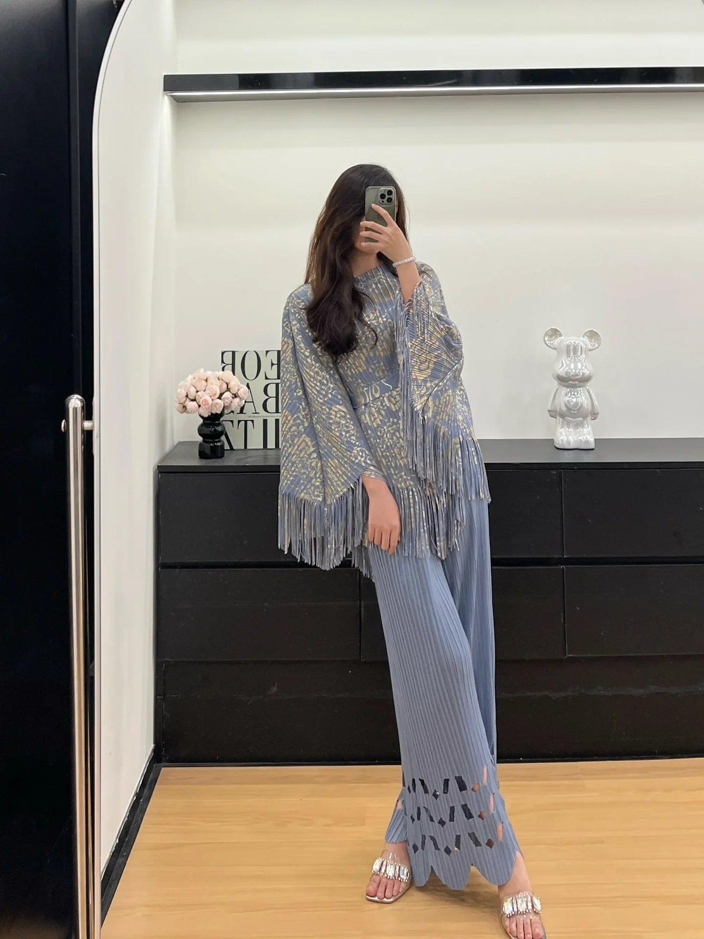 Elegant Cutout Pleated Plisse Set
