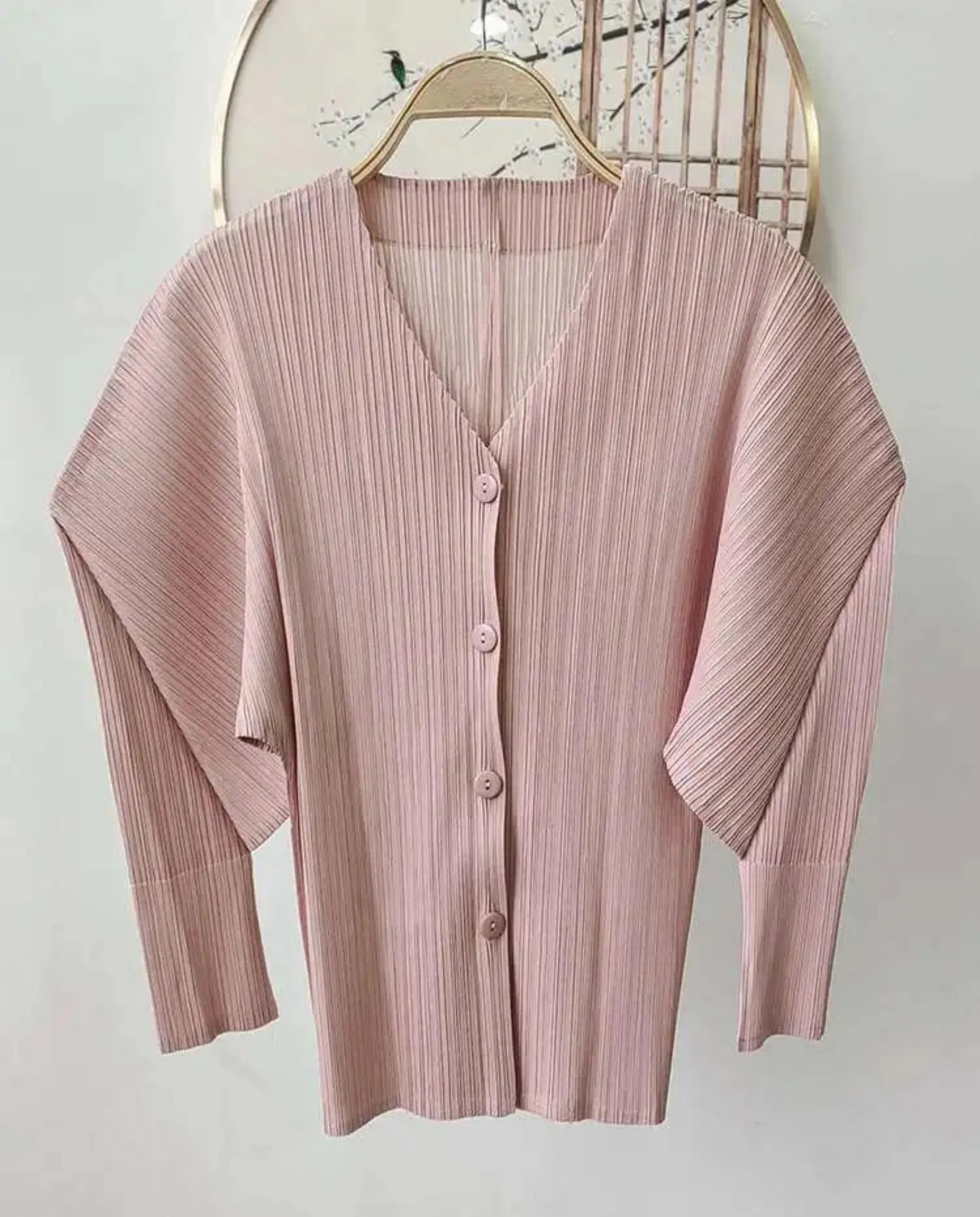 Casual Elegance Plissé Cardigan