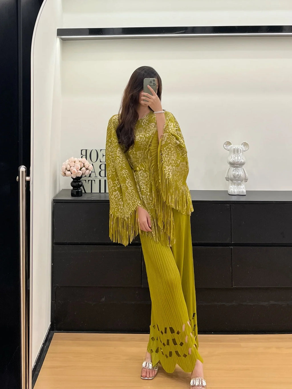 Elegant Cutout Pleated Plisse Set