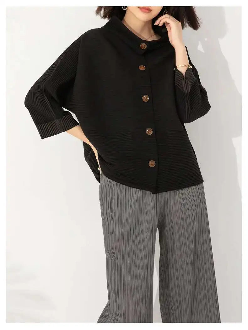 Textured Pleated Buttoned Jacket