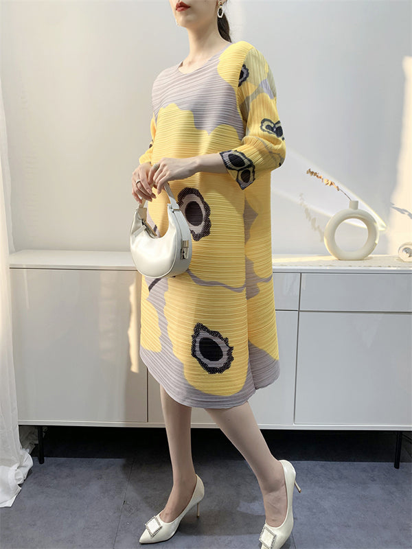 Original Three-Quarter Sleeves Loose Floral Printed Contrast Color Pleated Round-Neck Midi Dresses